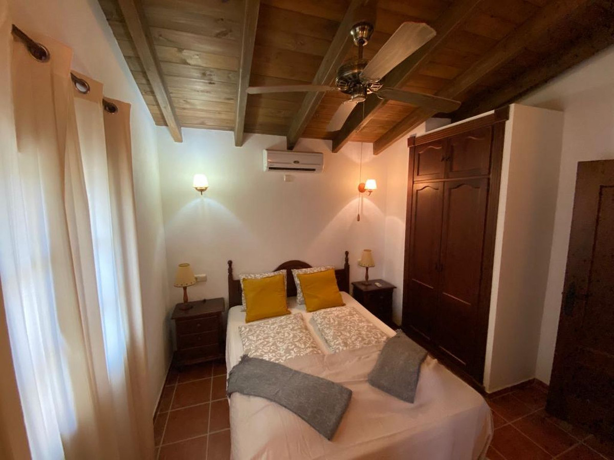 Se vende Finca - Cortijo de 4 dormitorios en Costa Del Sol, Málaga, España