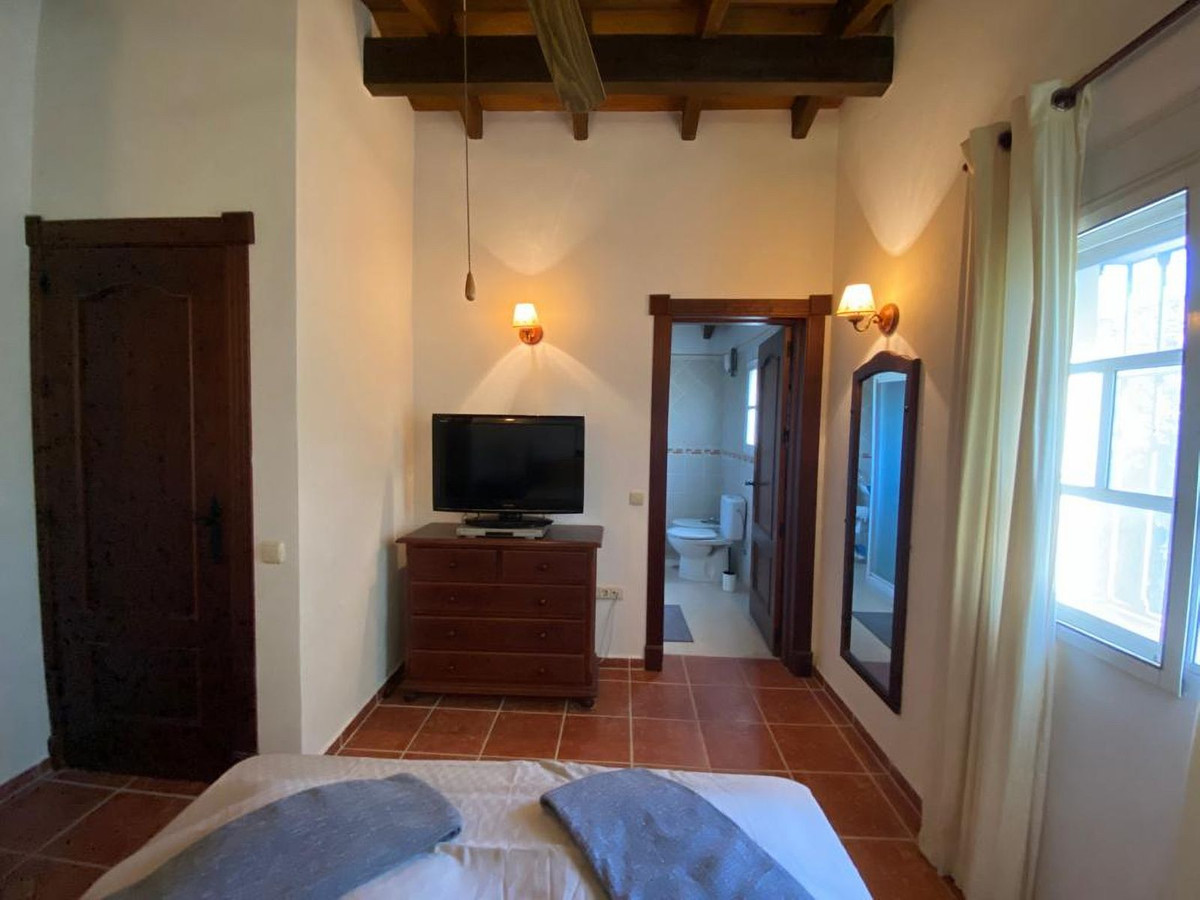 Se vende Finca - Cortijo de 4 dormitorios en Costa Del Sol, Málaga, España