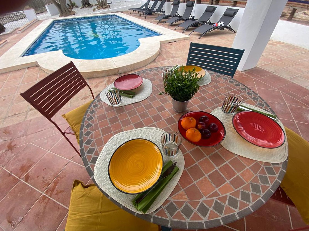 Se vende Finca - Cortijo de 4 dormitorios en Costa Del Sol, Málaga, España