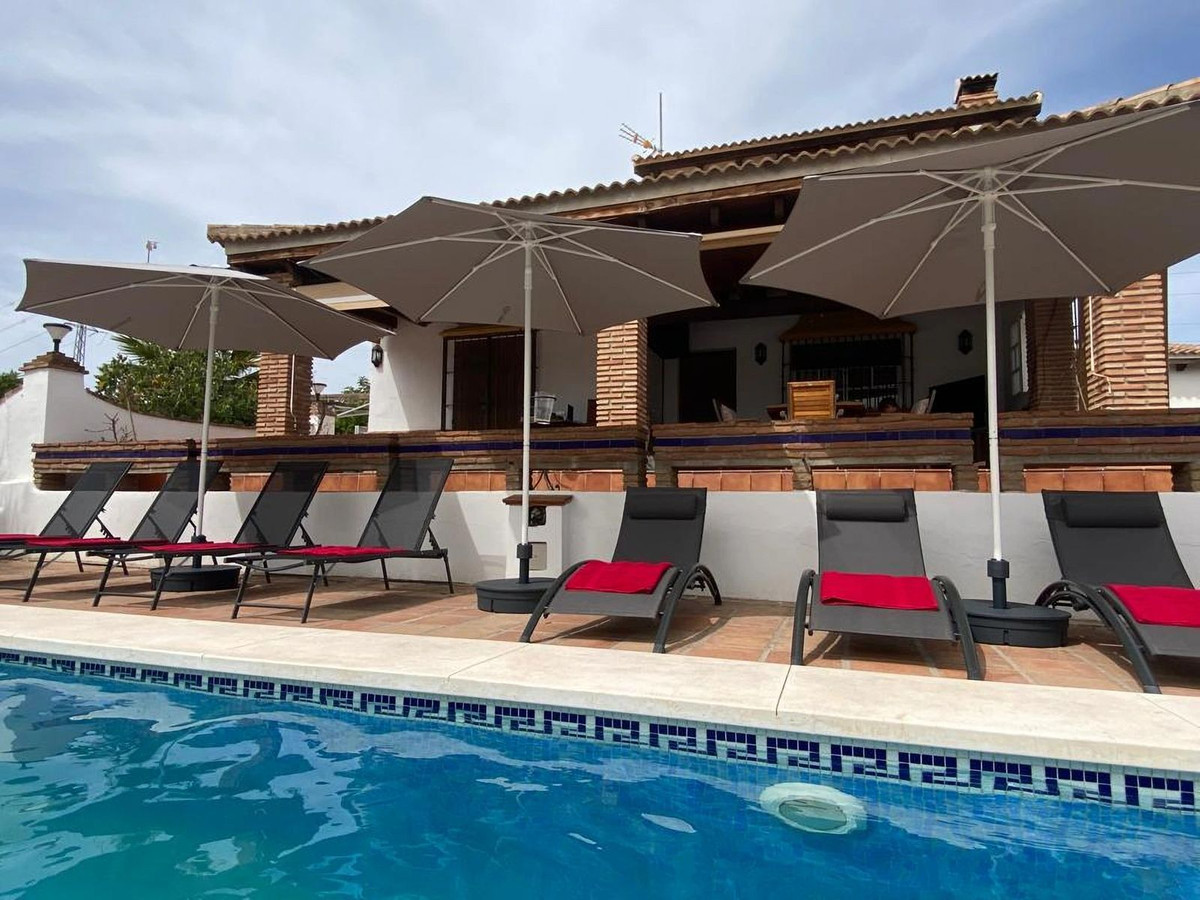 Se vende Finca - Cortijo de 4 dormitorios en Costa Del Sol, Málaga, España