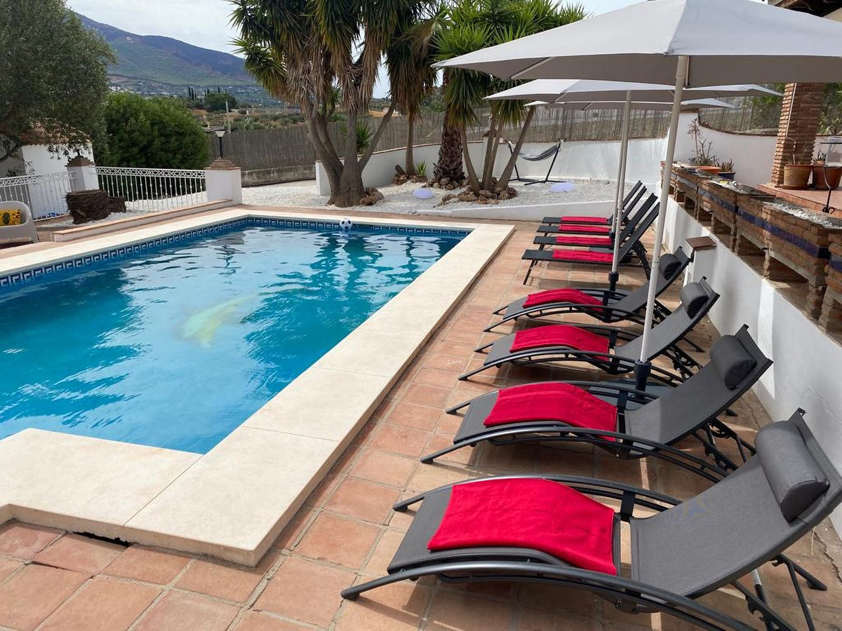 Se vende Finca - Cortijo de 4 dormitorios en Costa Del Sol, Málaga, España