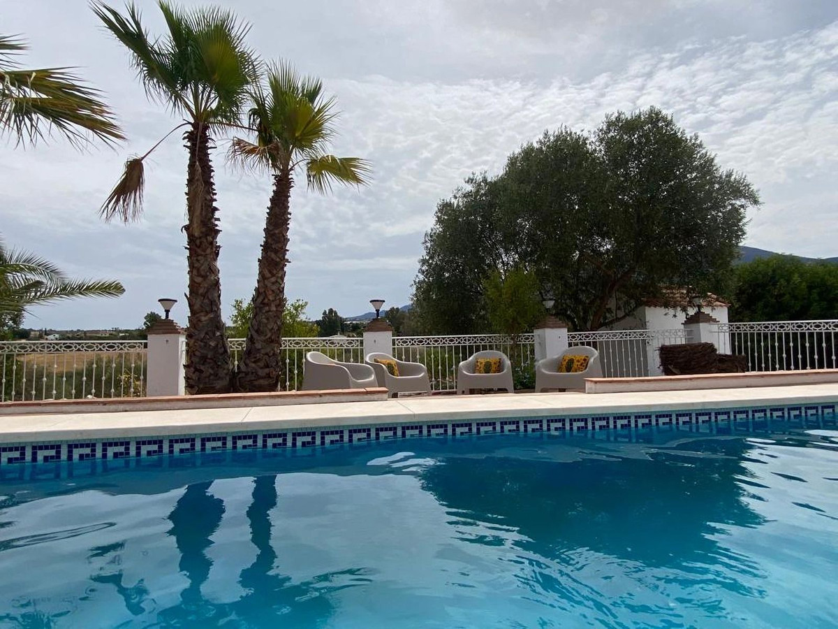 Se vende Finca - Cortijo de 4 dormitorios en Costa Del Sol, Málaga, España