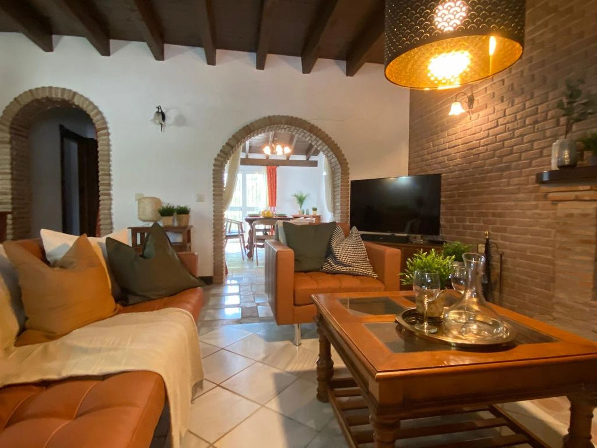 Se vende Finca - Cortijo de 4 dormitorios en Costa Del Sol, Málaga, España