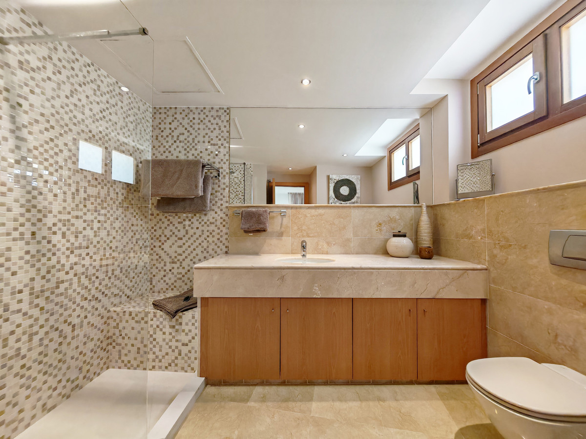 Se vende Apartamento Planta Media de 3 dormitorios en Costa Del Sol, Málaga, España
