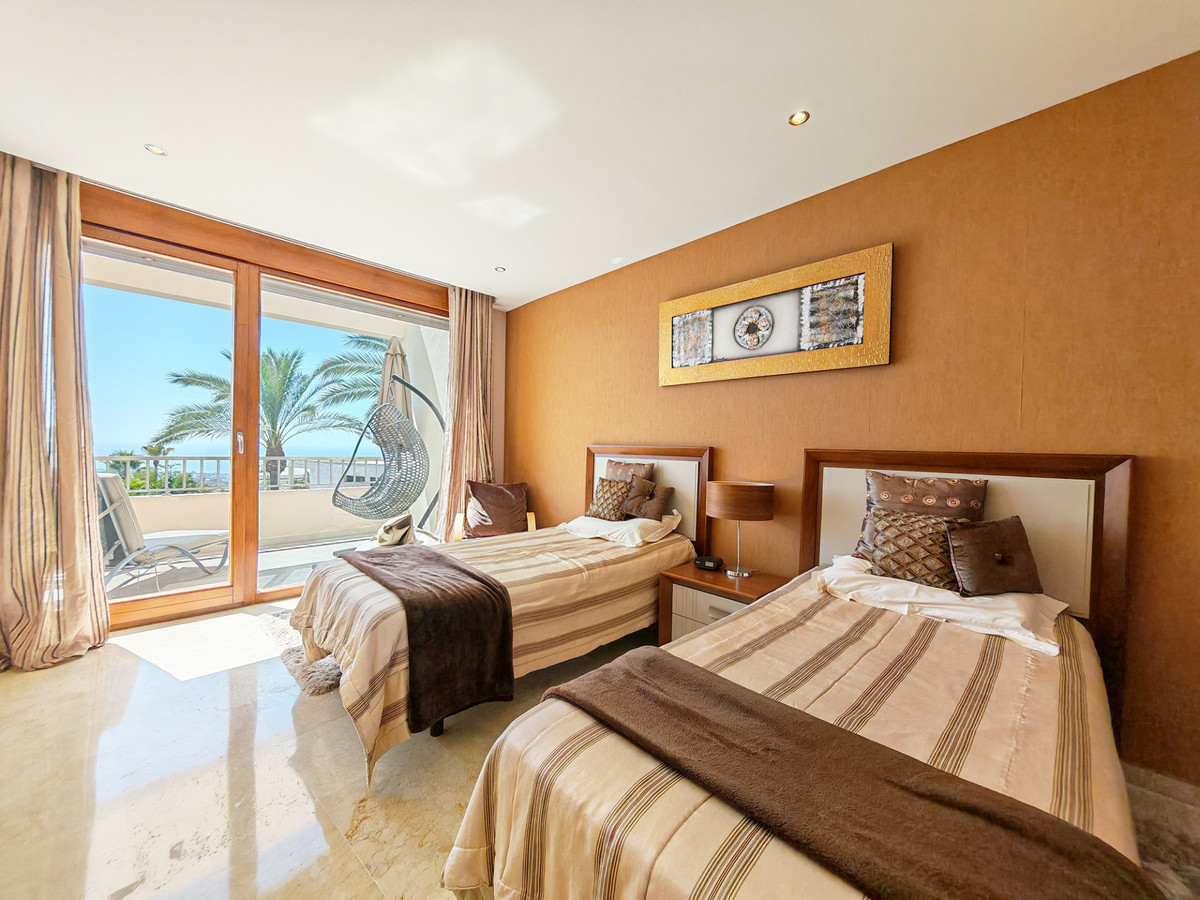Se vende Apartamento Planta Media de 3 dormitorios en Costa Del Sol, Málaga, España