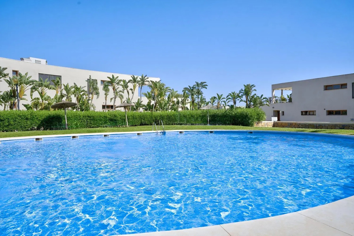 Se vende Apartamento Planta Media de 3 dormitorios en Costa Del Sol, Málaga, España