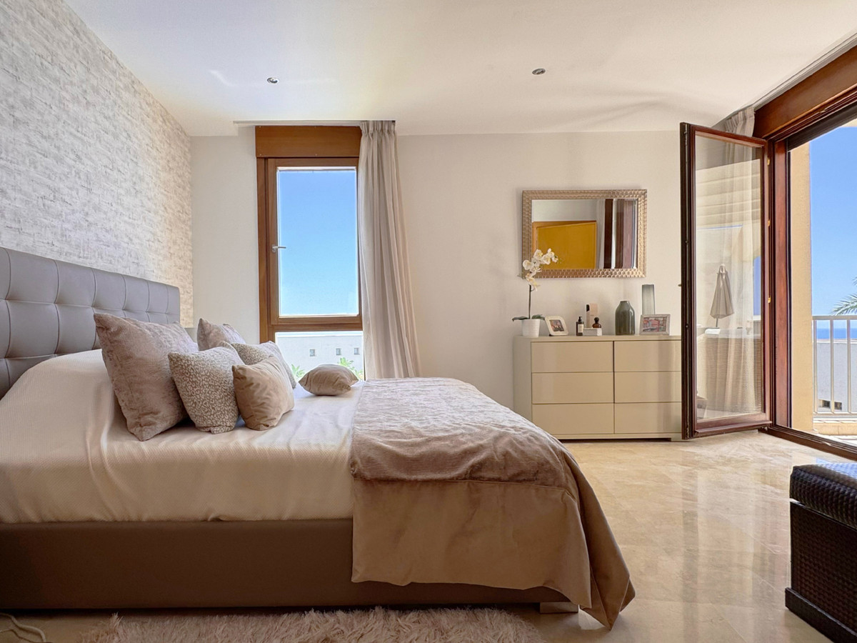 Se vende Apartamento Planta Media de 3 dormitorios en Costa Del Sol, Málaga, España