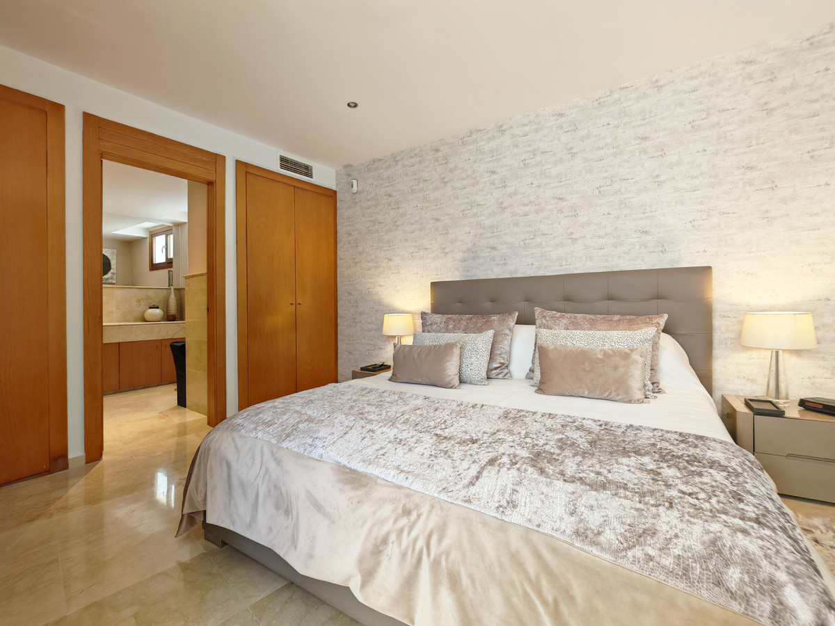 Se vende Apartamento Planta Media de 3 dormitorios en Costa Del Sol, Málaga, España