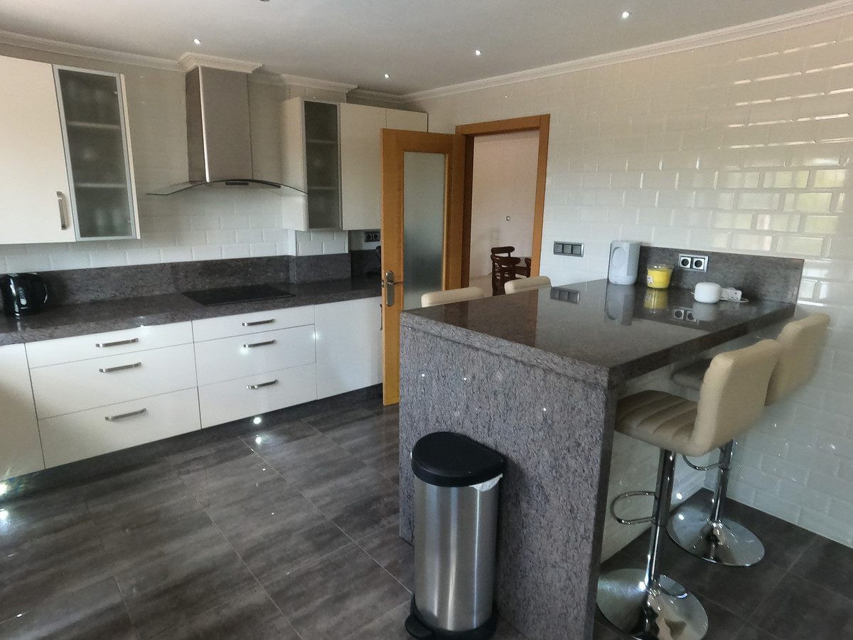 5 Bed Townhouse for sale in Algorfa Costa Blanca, Alicante, Spain