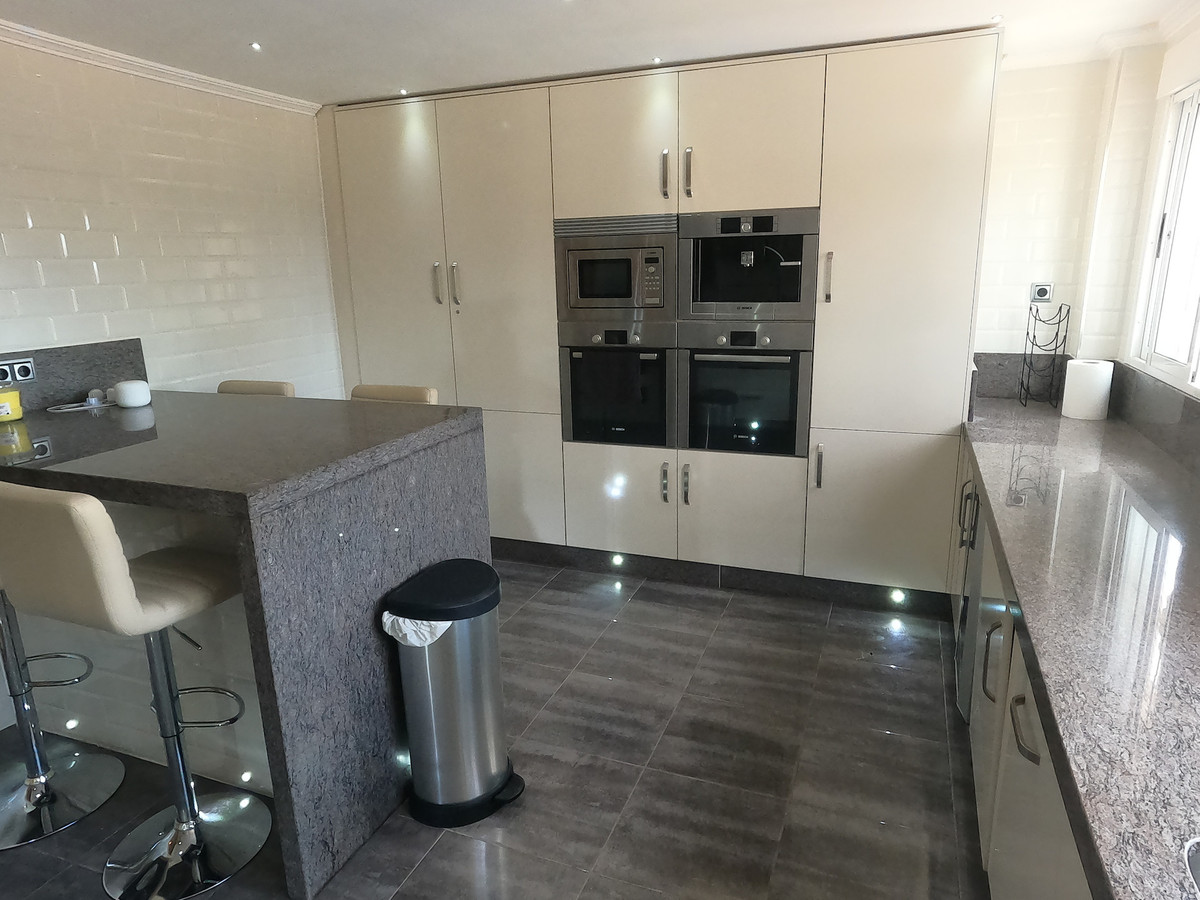 5 Bed Townhouse for sale in Algorfa Costa Blanca, Alicante, Spain