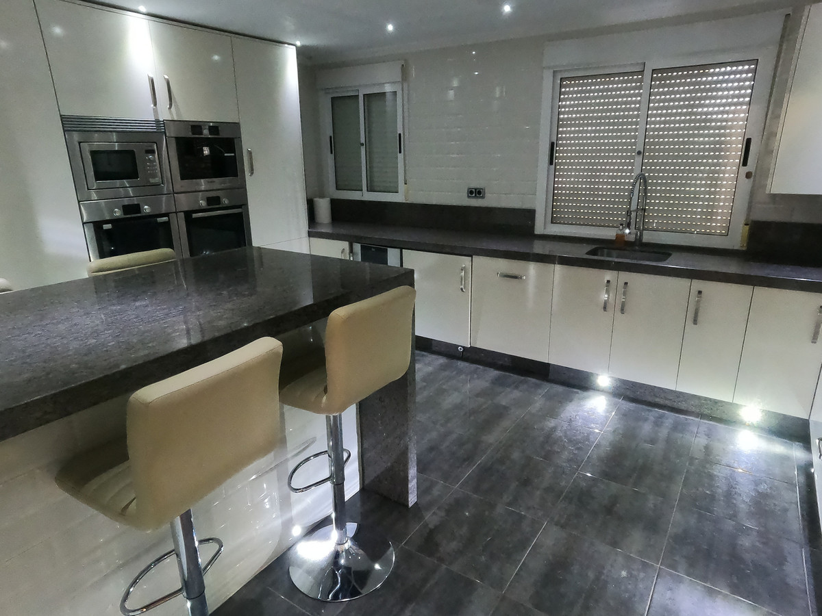 5 Bed Townhouse for sale in Algorfa Costa Blanca, Alicante, Spain