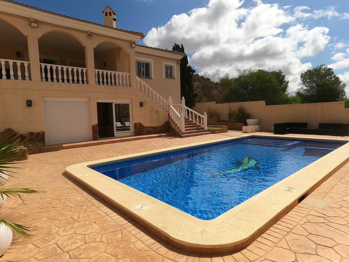 5 Bed Townhouse for sale in Algorfa Costa Blanca, Alicante, Spain