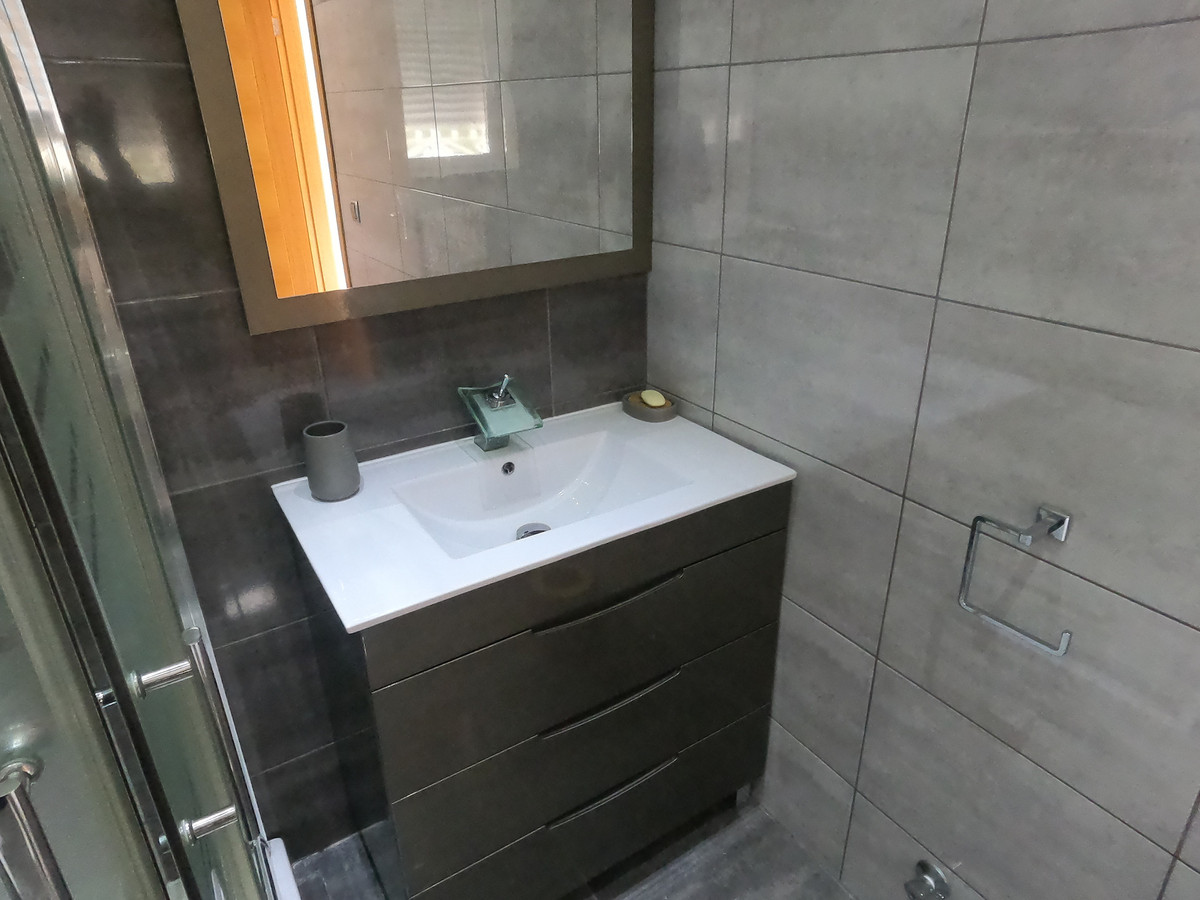 5 Bed Townhouse for sale in Algorfa Costa Blanca, Alicante, Spain