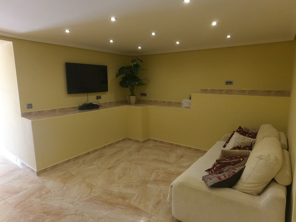 5 Bed Townhouse for sale in Algorfa Costa Blanca, Alicante, Spain