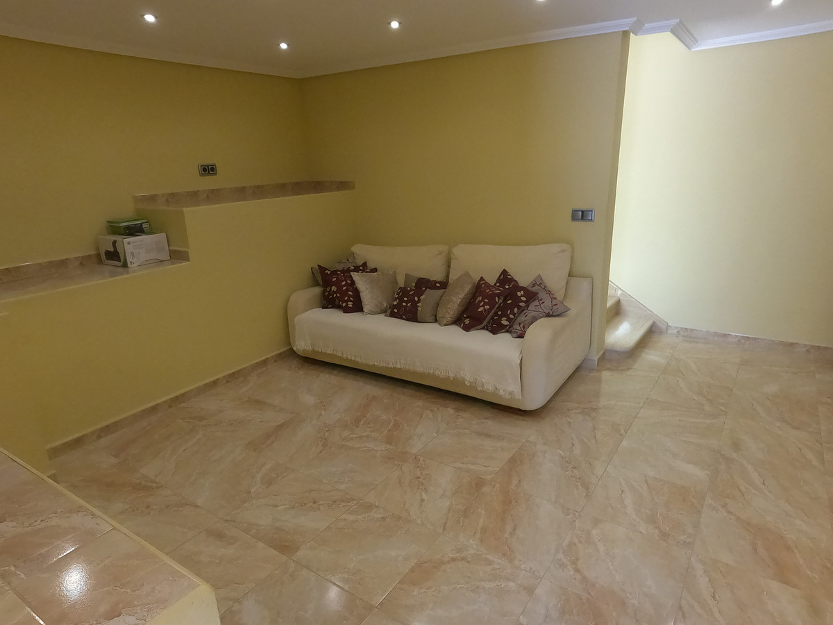 5 Bed Townhouse for sale in Algorfa Costa Blanca, Alicante, Spain