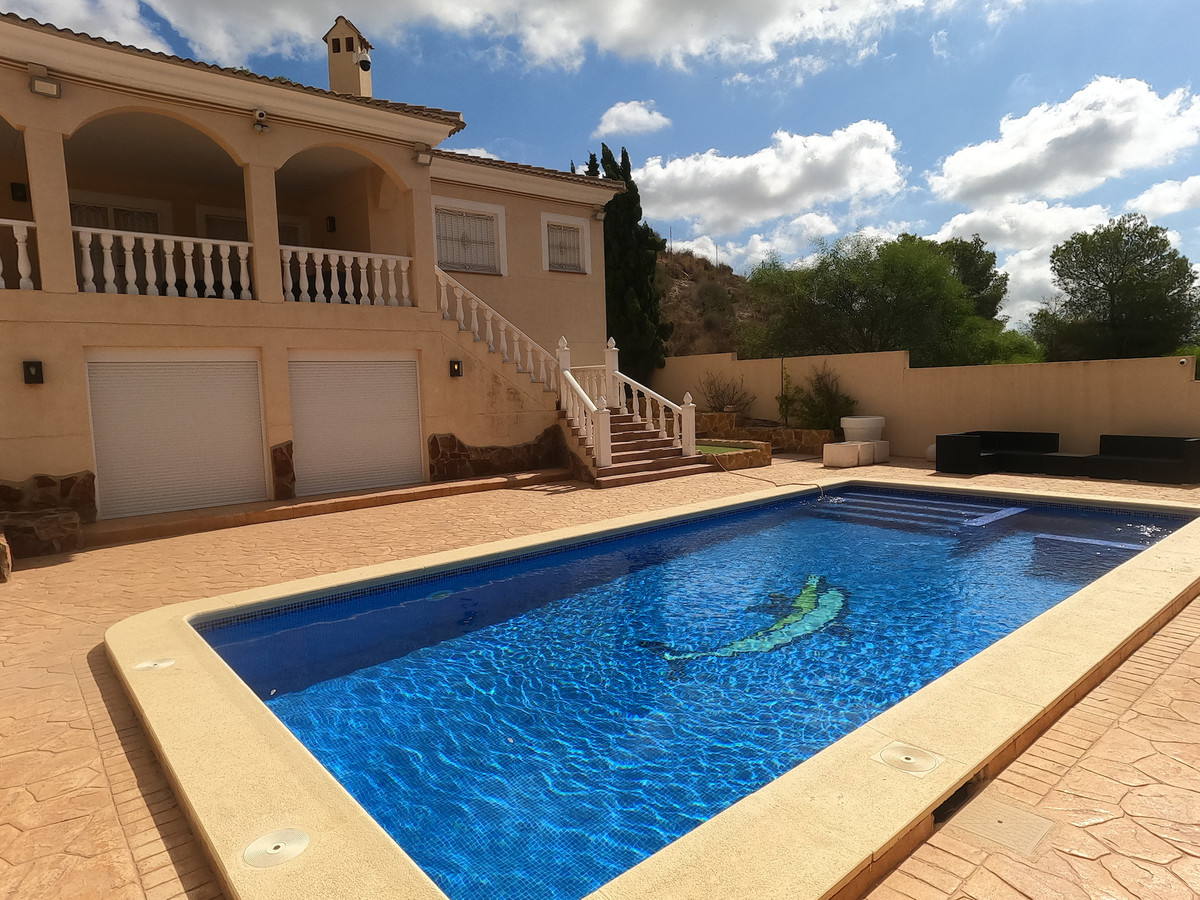 5 Bed Townhouse for sale in Algorfa Costa Blanca, Alicante, Spain