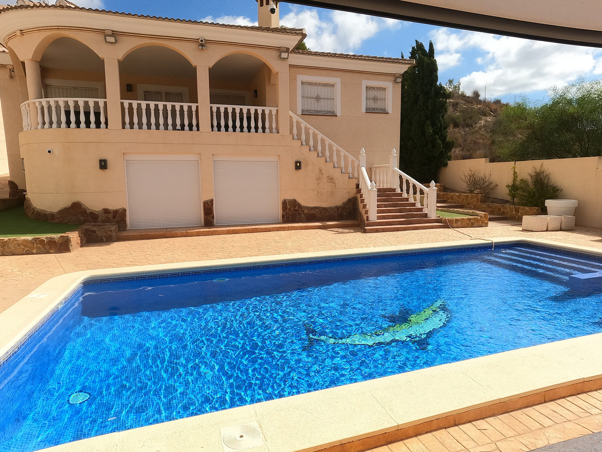 5 Bed Townhouse for sale in Algorfa Costa Blanca, Alicante, Spain