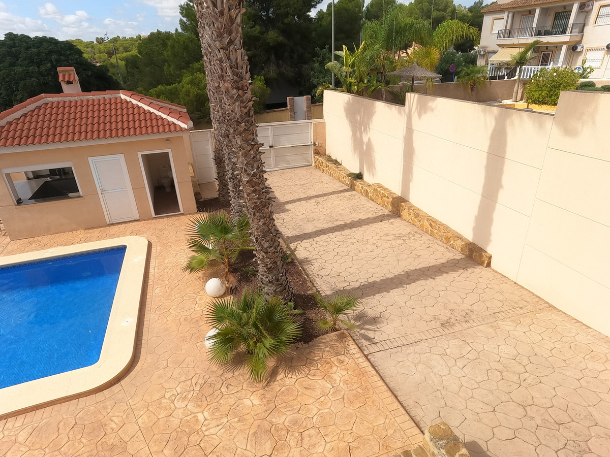 5 Bed Townhouse for sale in Algorfa Costa Blanca, Alicante, Spain