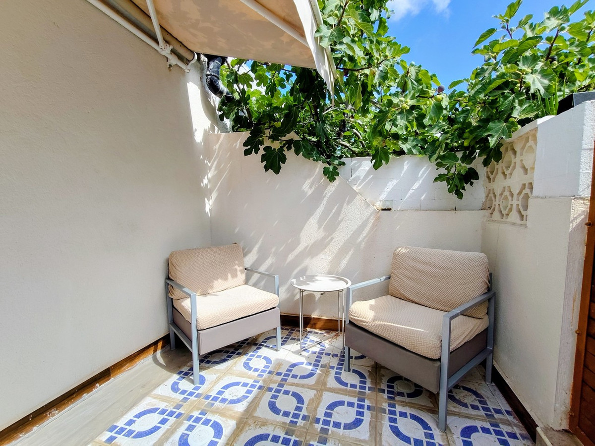 1 Bed Townhouse for sale in Torrevieja Costa Blanca, Alicante, Spain