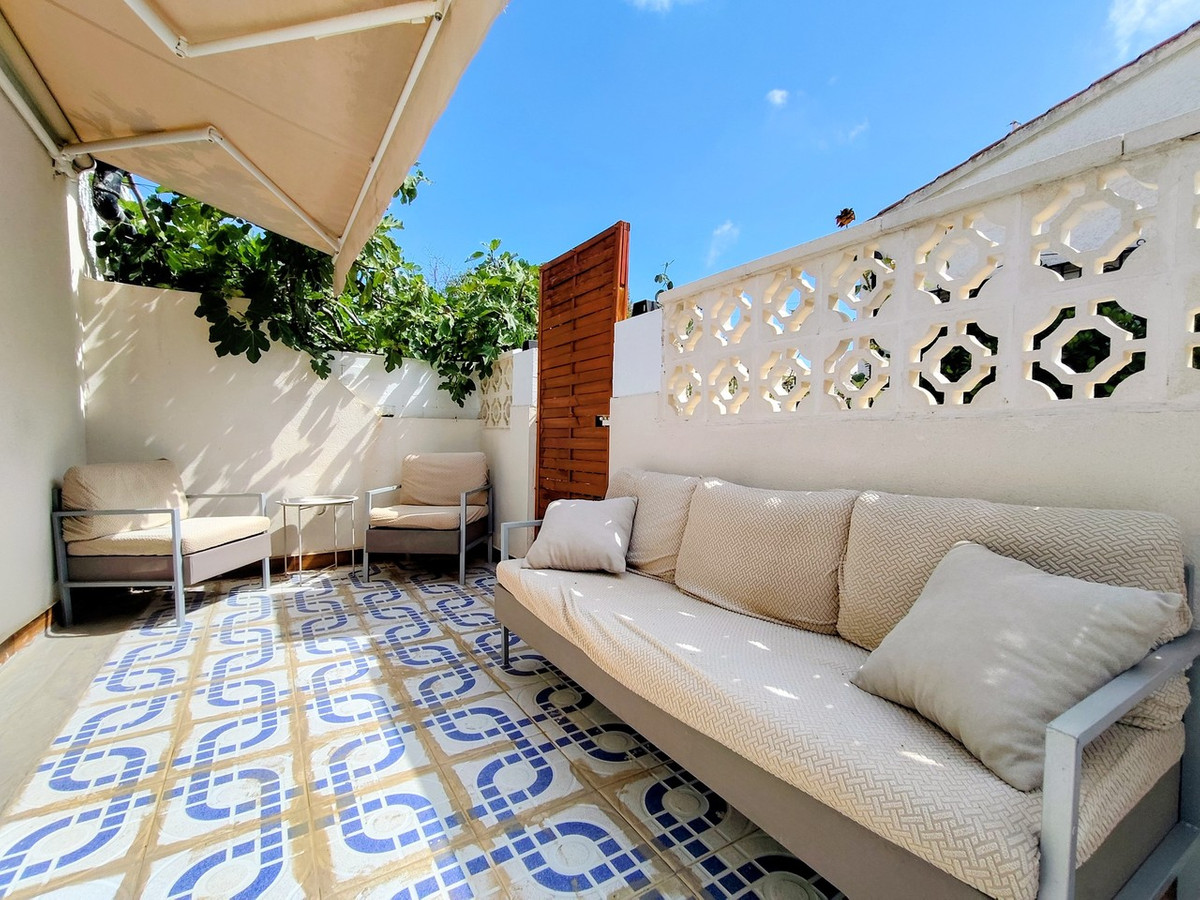 1 Bed Townhouse for sale in Torrevieja Costa Blanca, Alicante, Spain