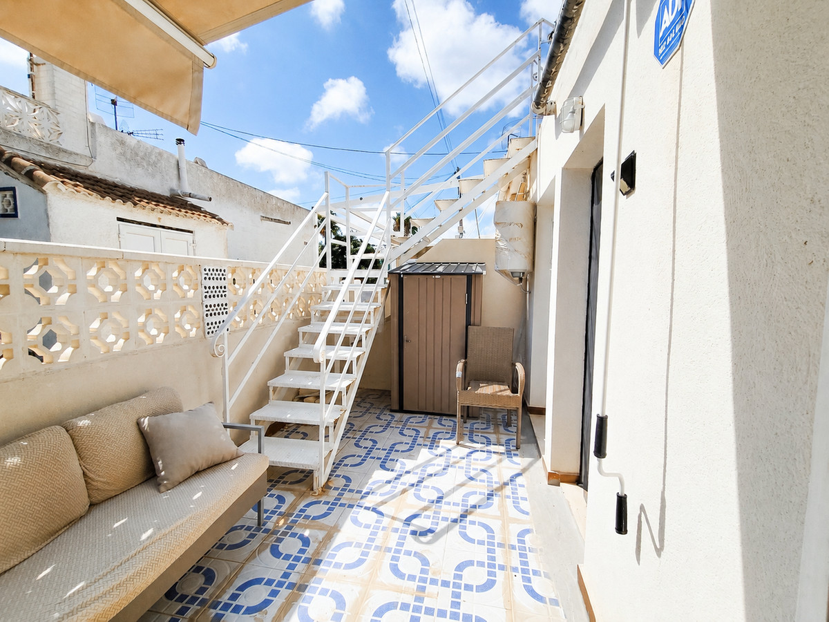 1 Bed Townhouse for sale in Torrevieja Costa Blanca, Alicante, Spain