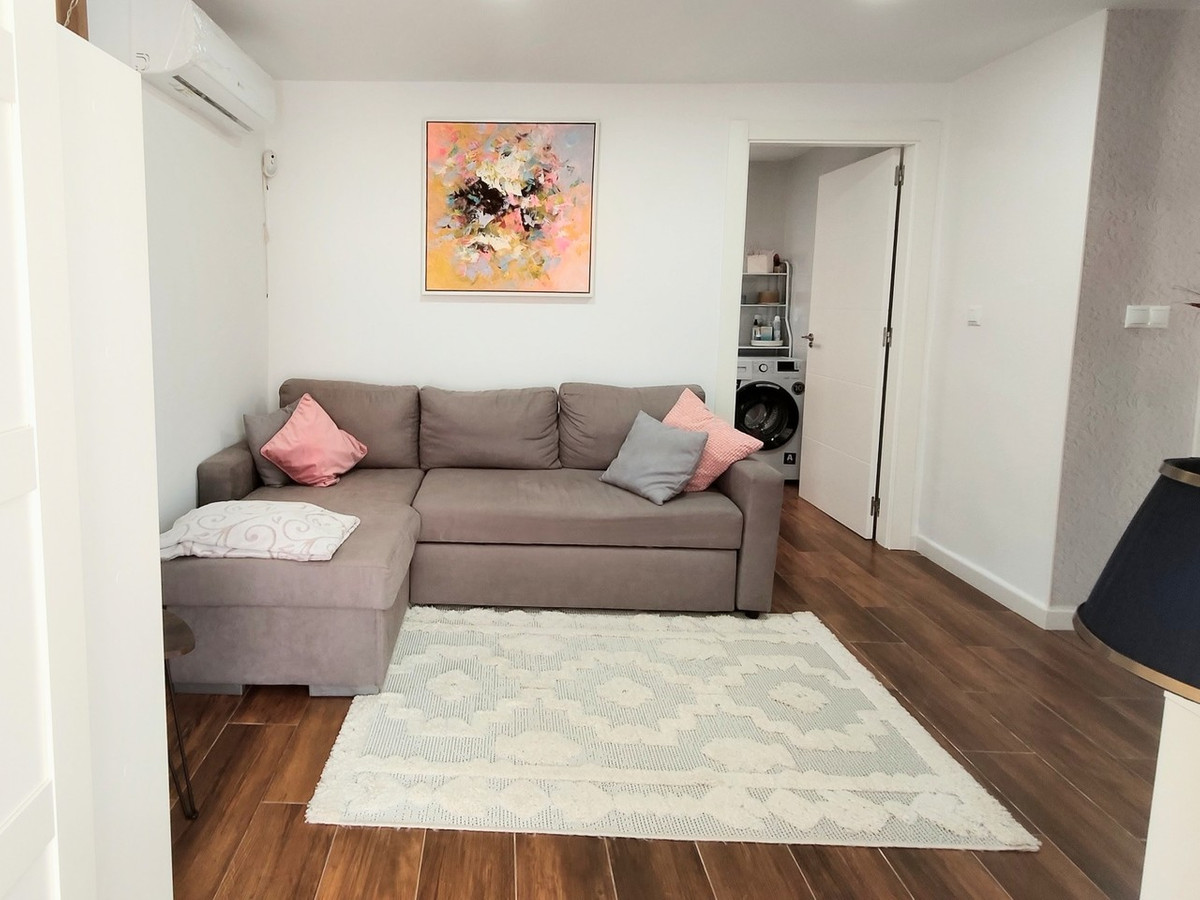 1 Bed Townhouse for sale in Torrevieja Costa Blanca, Alicante, Spain