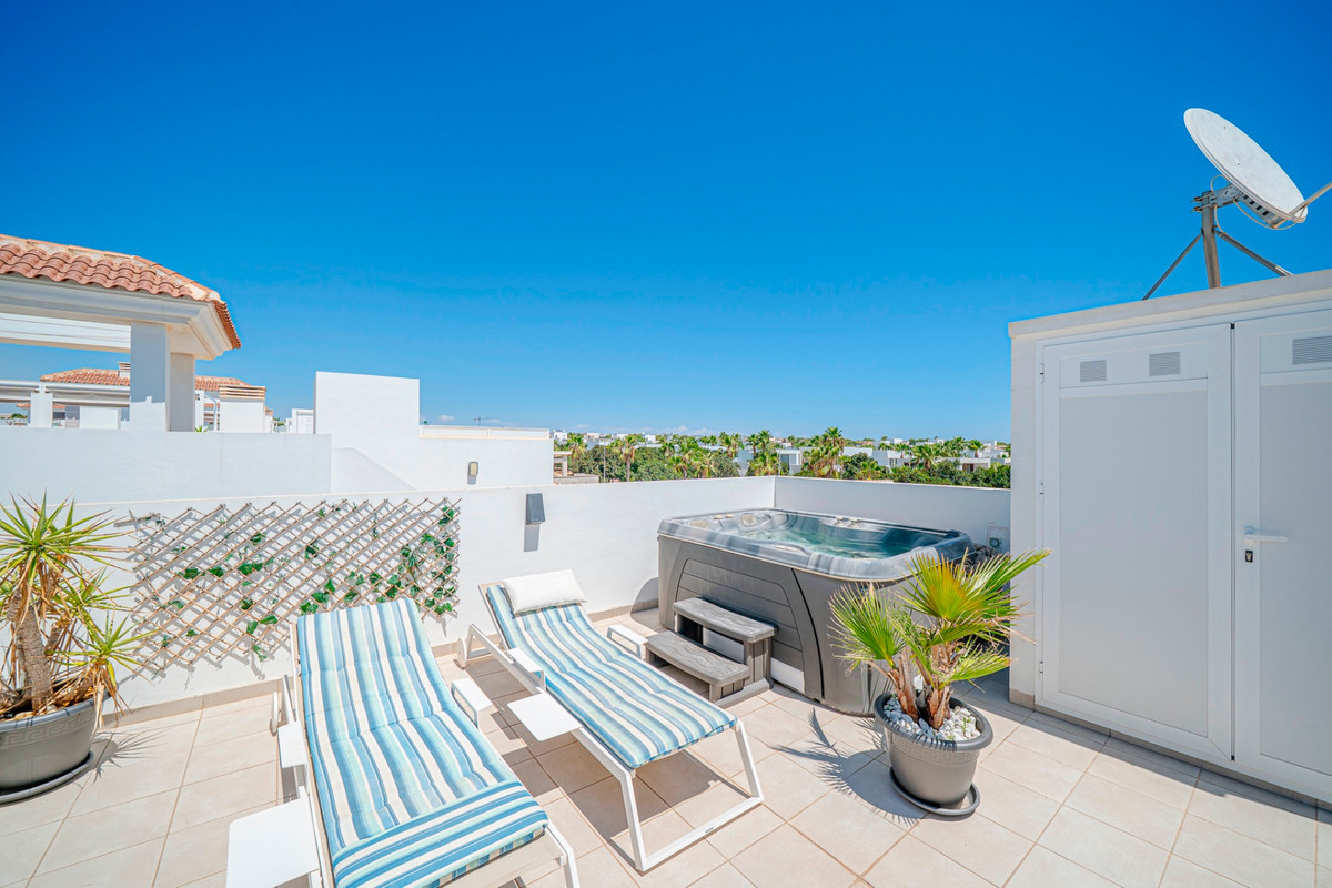 2 Bed Apartment for sale in Ciudad Quesada Costa Blanca, Alicante, Spain