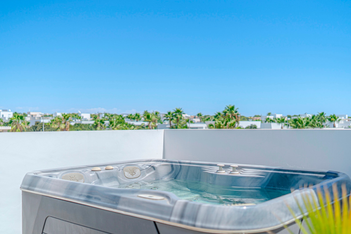 2 Bed Apartment for sale in Ciudad Quesada Costa Blanca, Alicante, Spain