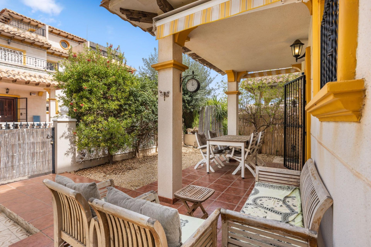 2 Bed Townhouse for sale in La Regia Costa Blanca, Alicante, Spain