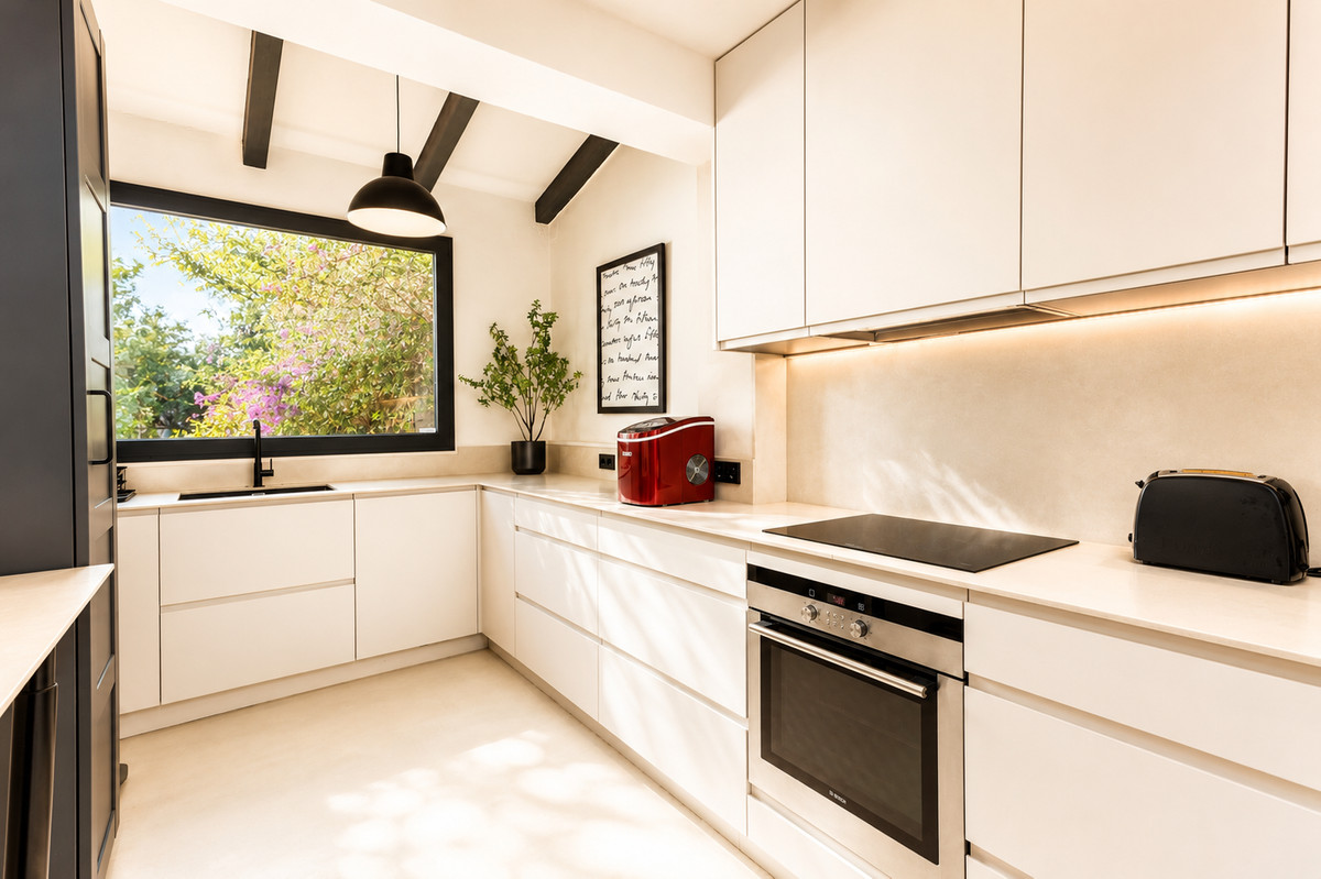 6 Bed Townhouse for sale in Guadalmina Alta Costa Del Sol, Málaga, Spain