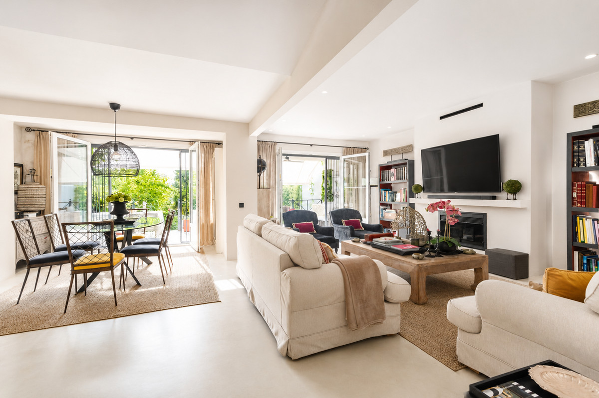 6 Bed Townhouse for sale in Guadalmina Alta Costa Del Sol, Málaga, Spain