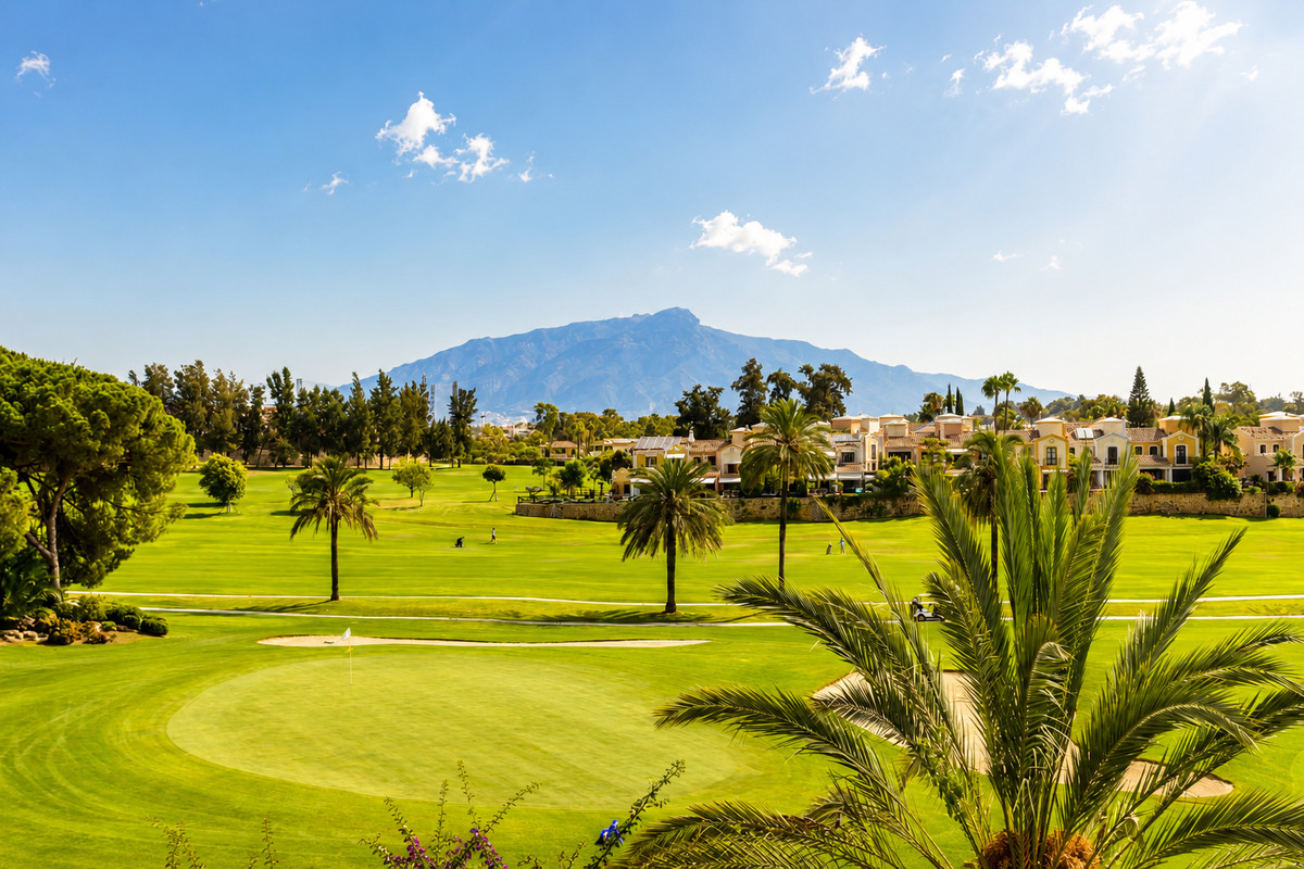 6 Bed Townhouse for sale in Guadalmina Alta Costa Del Sol, Málaga, Spain