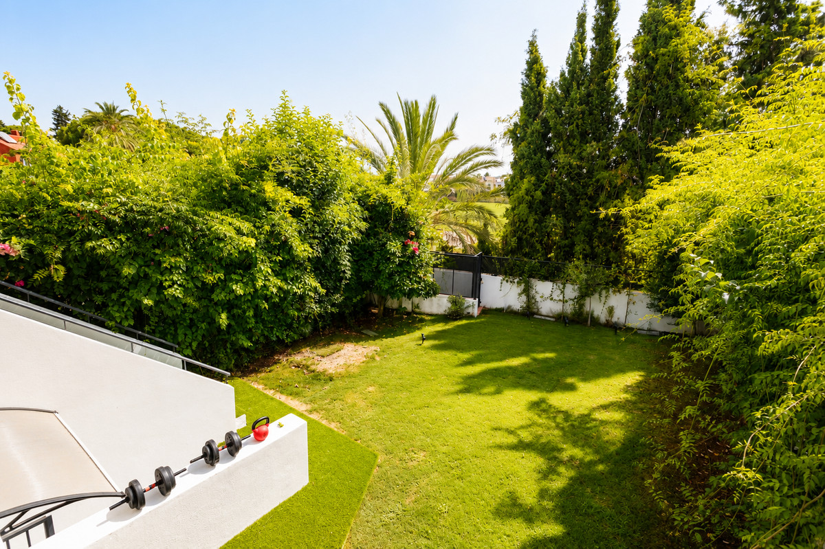 6 Bed Townhouse for sale in Guadalmina Alta Costa Del Sol, Málaga, Spain