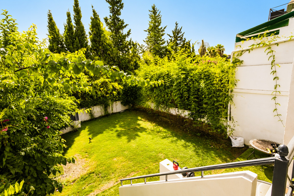 6 Bed Townhouse for sale in Guadalmina Alta Costa Del Sol, Málaga, Spain