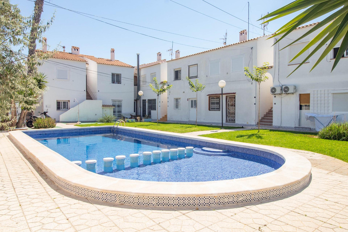 2 Bed Townhouse for sale in Cabo Roig Costa Blanca, Alicante, Spain