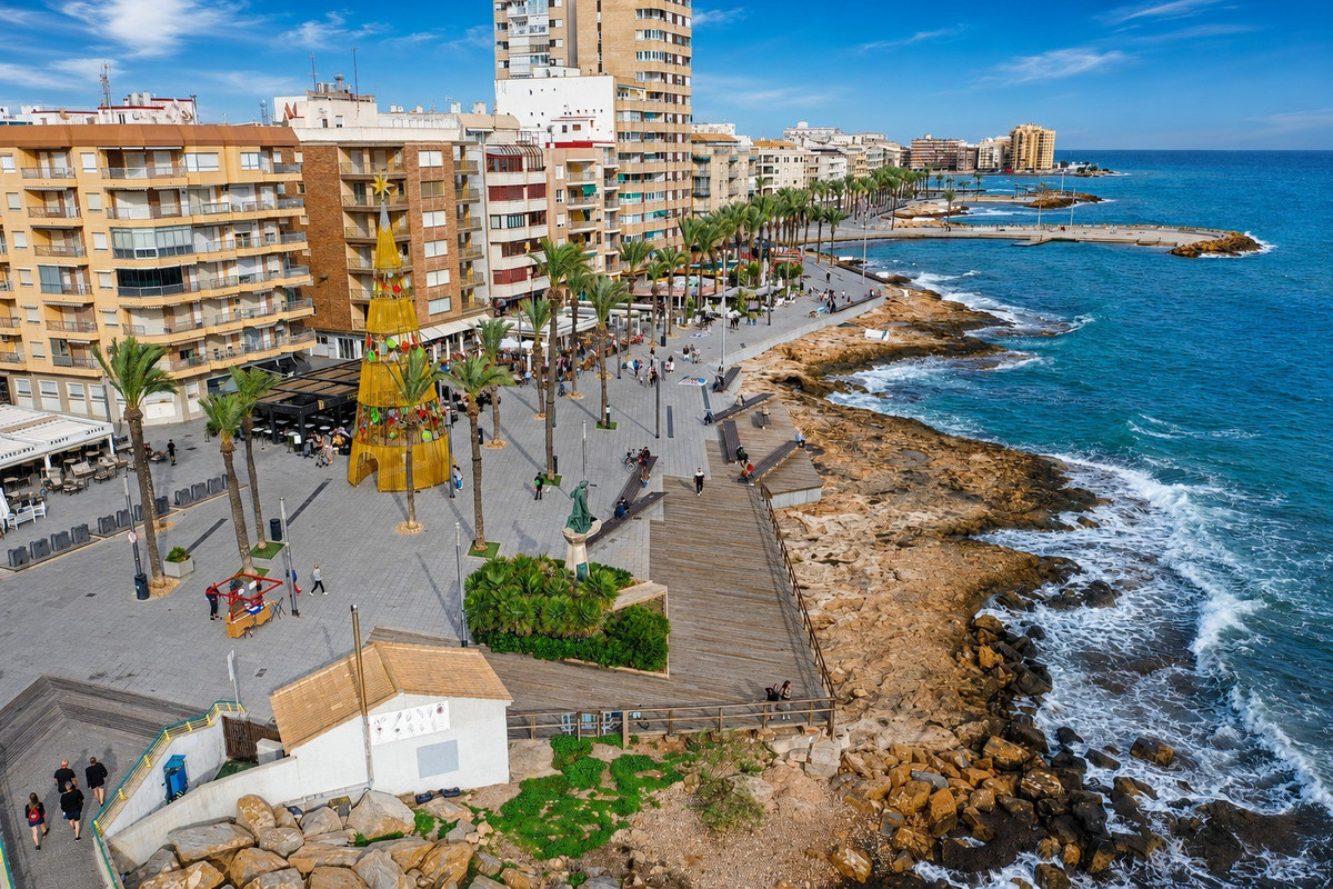 2 Bed Apartment for sale in Torrevieja Costa Blanca, Alicante, Spain
