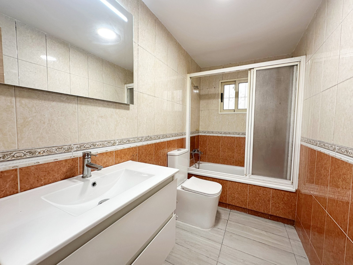 2 Bed Apartment for sale in Torrevieja Costa Blanca, Alicante, Spain