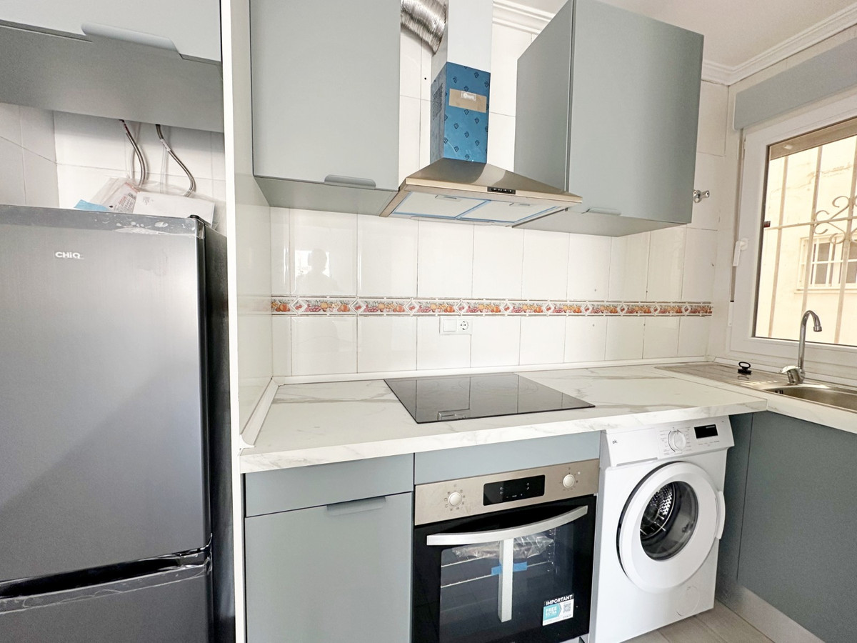 2 Bed Apartment for sale in Torrevieja Costa Blanca, Alicante, Spain