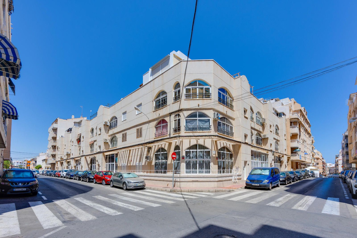 1 Bed Apartment for sale in Playa Del Cura Costa Blanca, Alicante, Spain