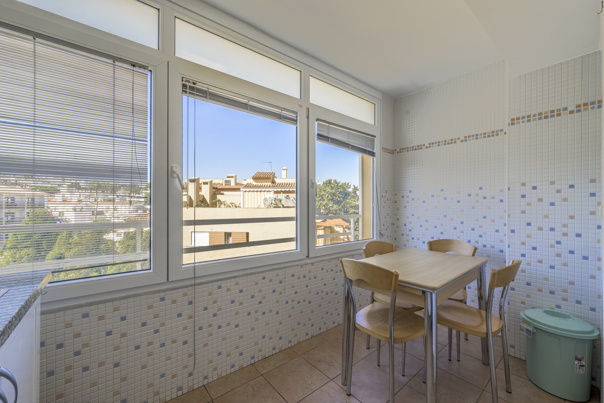 1 Bed Apartment for sale in La Carihuela Costa Del Sol, Málaga, Spain
