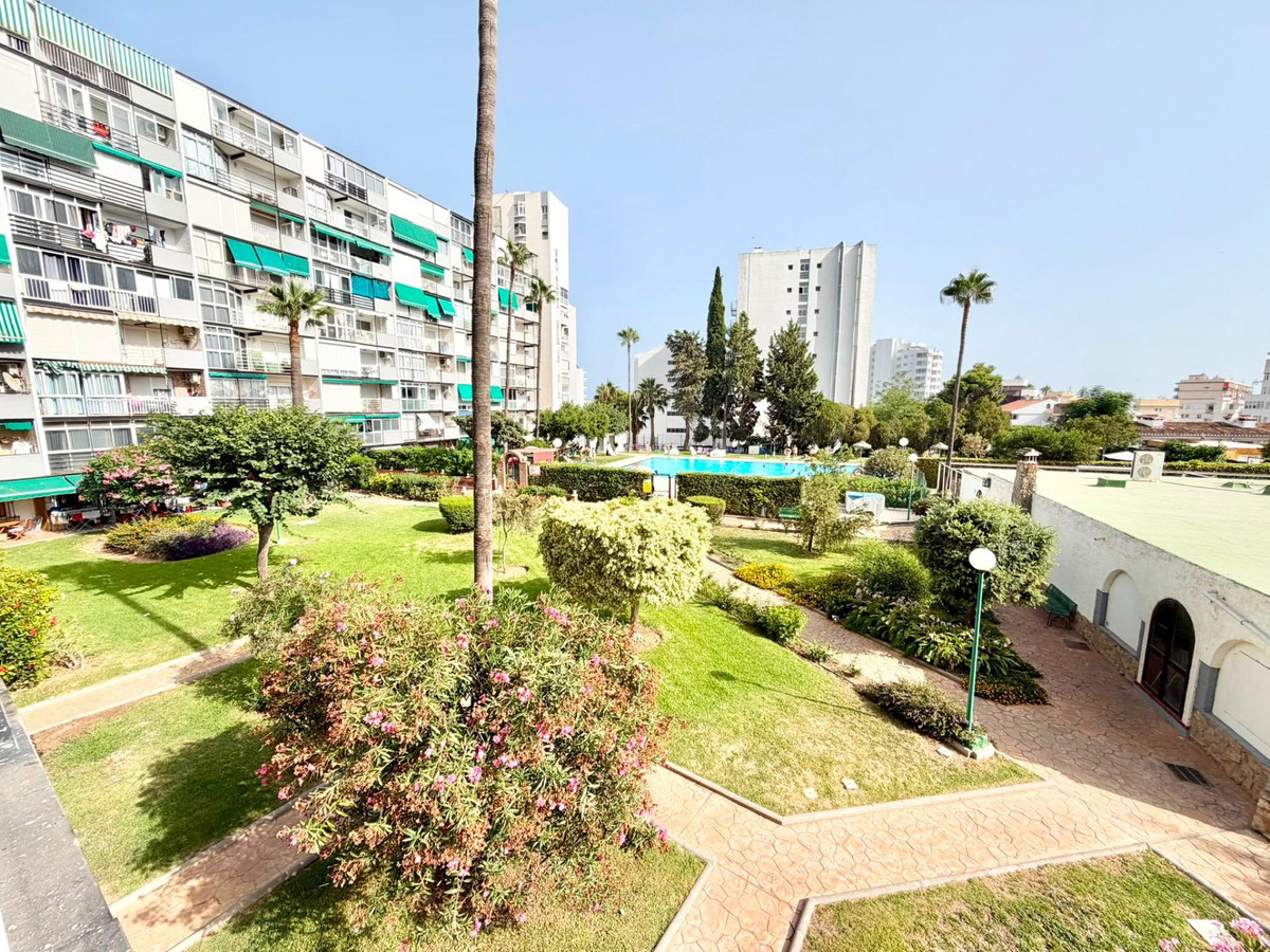 2 Bed Apartment for sale in Benalmadena Costa Del Sol, Málaga, Spain