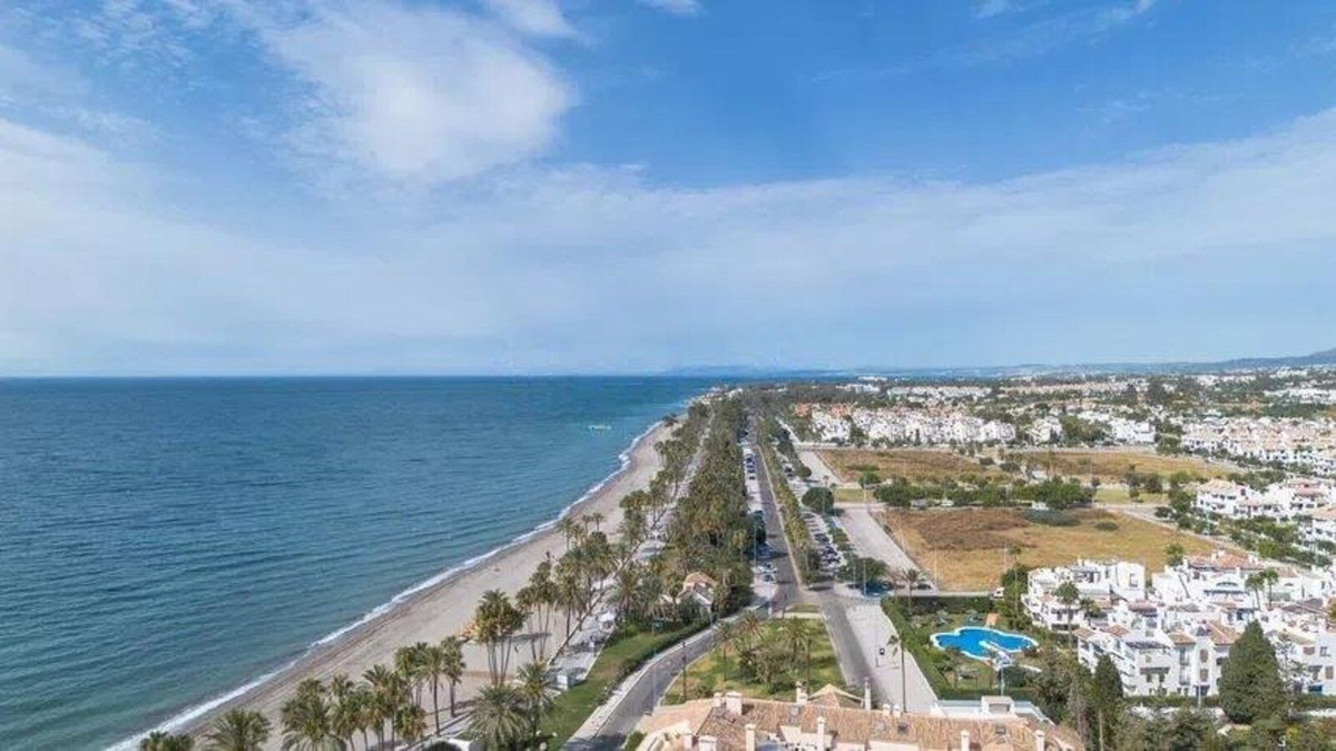 3 Bed Apartment for sale in San Pedro De Alcántara Costa Del Sol, Málaga, Spain