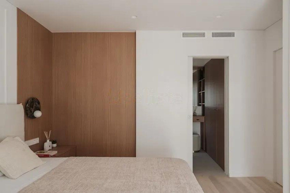 3 Bed Apartment for sale in San Pedro De Alcántara Costa Del Sol, Málaga, Spain