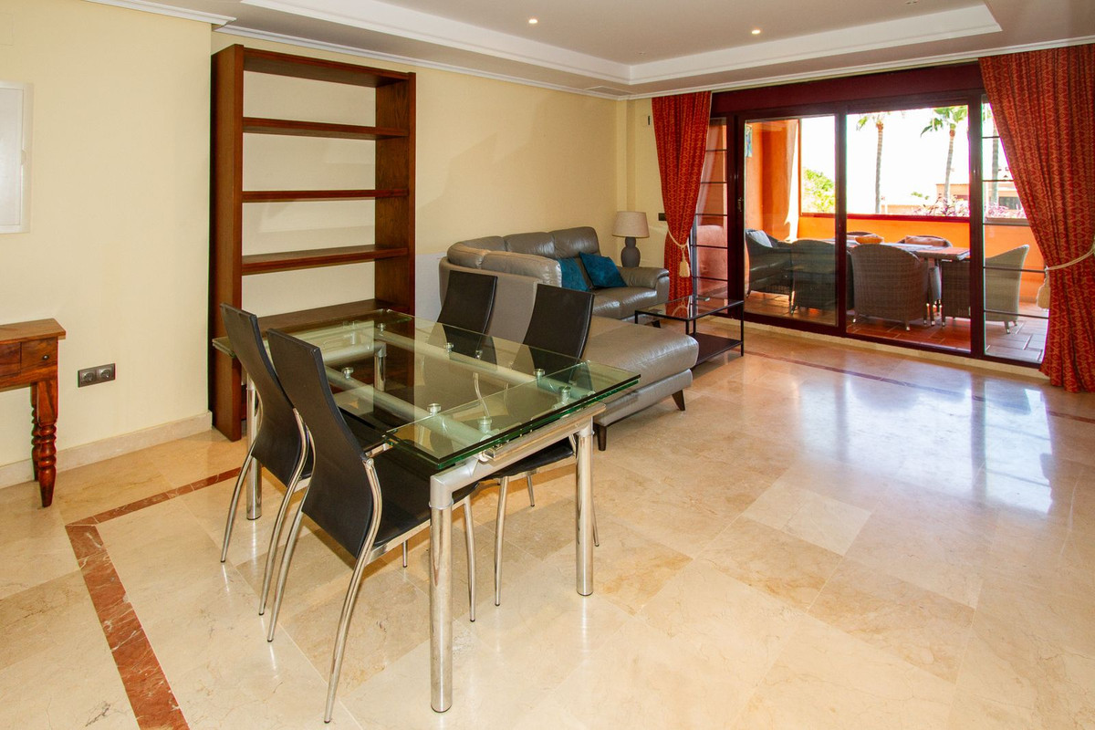 Se vende Apartamento Planta Baja de 2 dormitorios en Costa Del Sol, Málaga, España