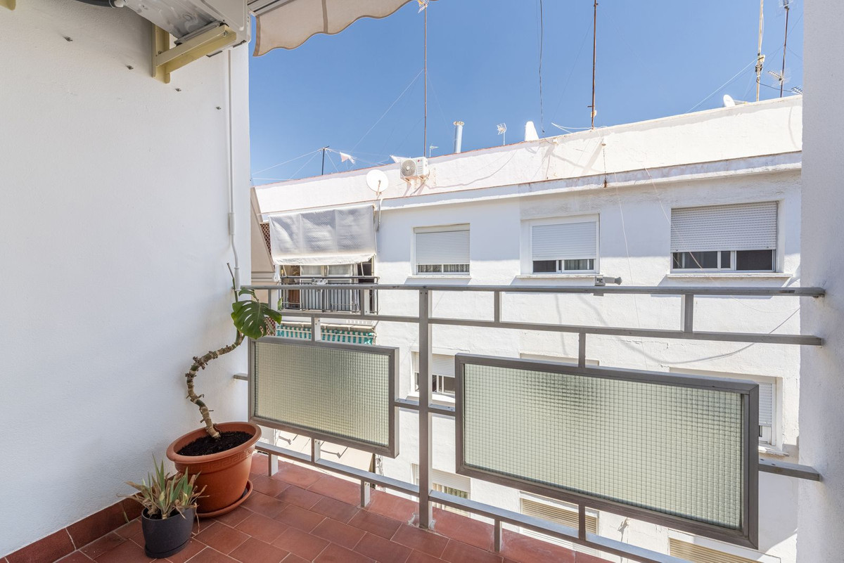 Se vende Apartamento Planta Media de 3 dormitorios en Costa Del Sol, Málaga, España