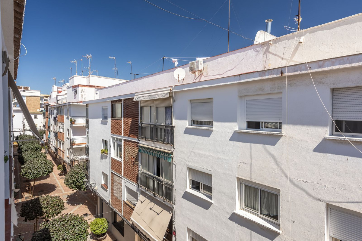 Se vende Apartamento Planta Media de 3 dormitorios en Costa Del Sol, Málaga, España
