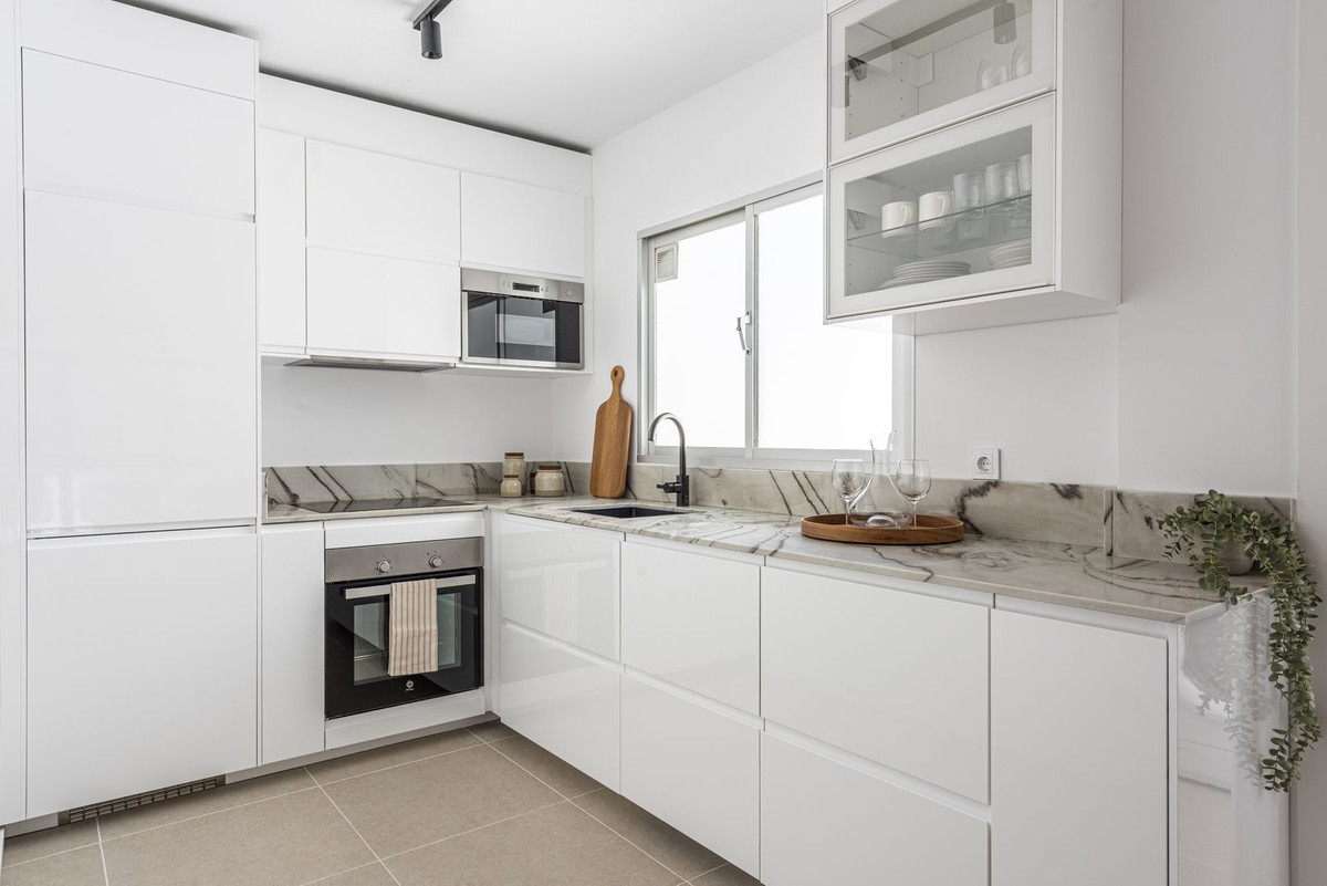 Se vende Apartamento Planta Media de 3 dormitorios en Costa Del Sol, Málaga, España