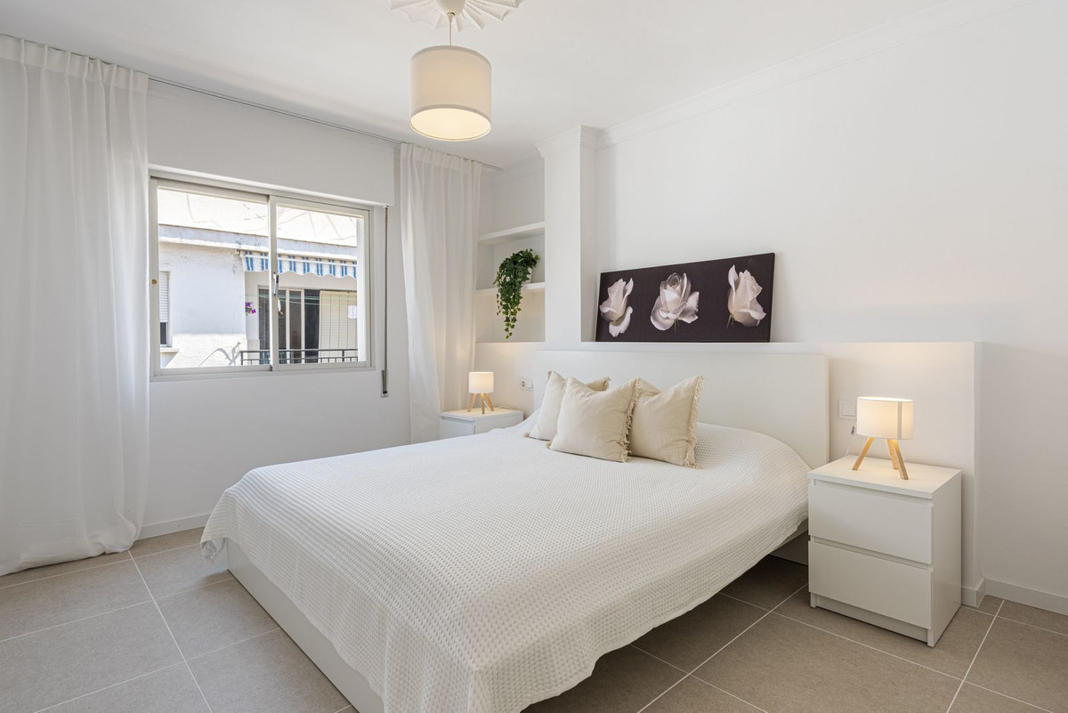 Se vende Apartamento Planta Media de 3 dormitorios en Costa Del Sol, Málaga, España