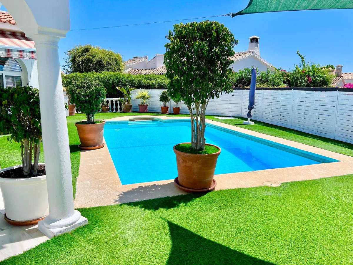 3 Bed Townhouse for sale in El Faro Costa Del Sol, Málaga, Spain
