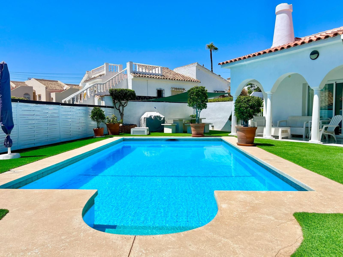 3 Bed Townhouse for sale in El Faro Costa Del Sol, Málaga, Spain